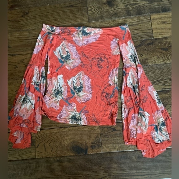 Free People Birds of Paradise Bell Sleeves Top - Picture 2 of 7